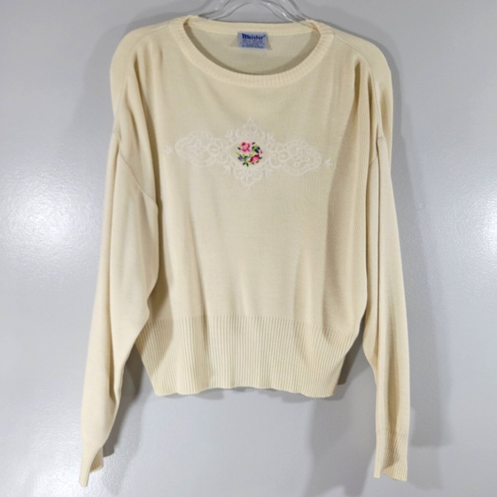 Vintage MEISTER ivory wool dropped sleeve dainty embroidered needlepoint sweater
